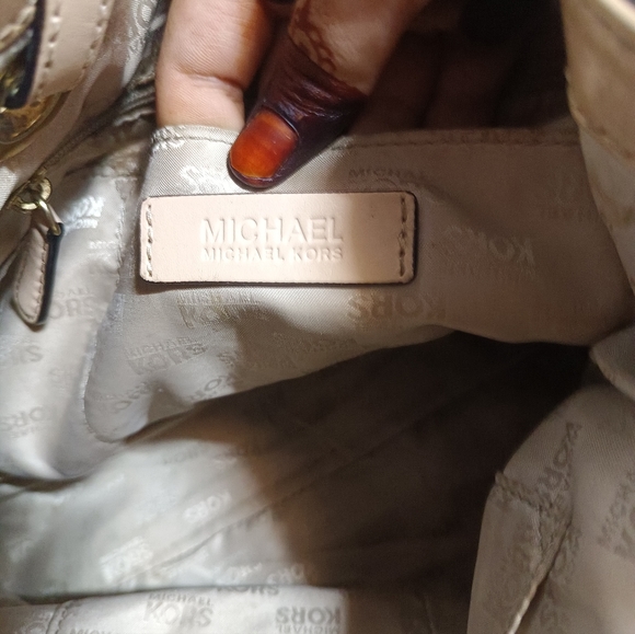 Authentic mk tote bag - Picture 6 of 8